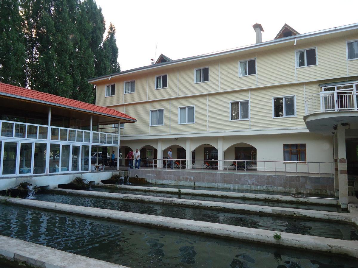 Alanlar Alabalik Ve Otel Ağlasun Esterno foto