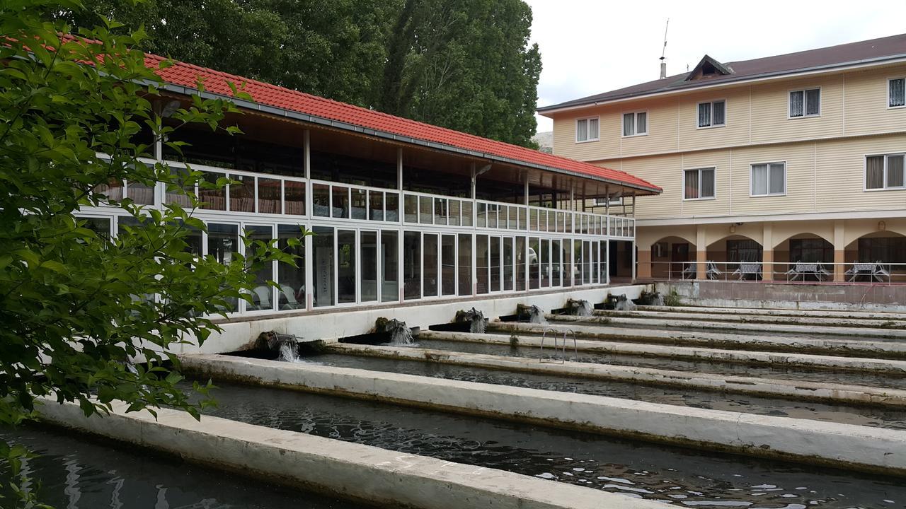 Alanlar Alabalik Ve Otel Ağlasun Esterno foto