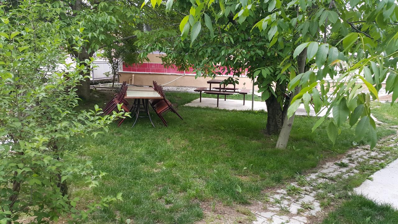 Alanlar Alabalik Ve Otel Ağlasun Esterno foto