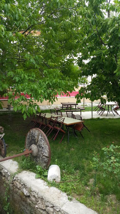 Alanlar Alabalik Ve Otel Ağlasun Esterno foto