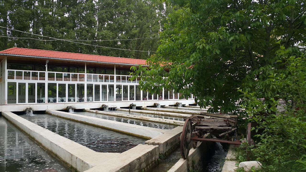 Alanlar Alabalik Ve Otel Ağlasun Esterno foto