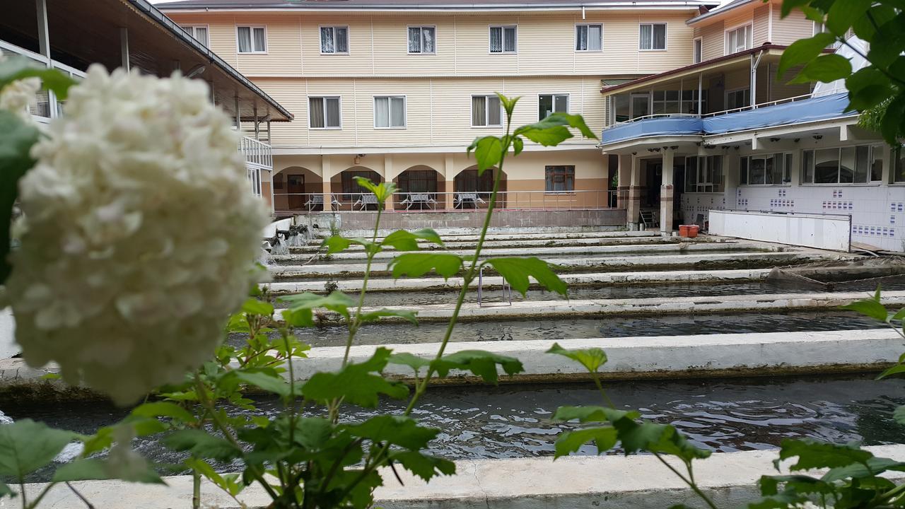 Alanlar Alabalik Ve Otel Ağlasun Esterno foto